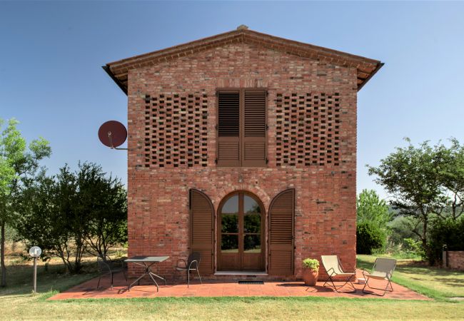 Ferienwohnung in Asciano - Your Agritourism with Charme at Mandorlinovo Ferienwohnung in Asciano - Your Agritourism with Charme at Mandorlinovo