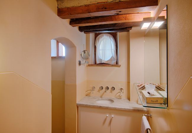 Ferienwohnung in Panzano - Luxury Chianti between Grapes in Panzano Chianti Ferienwohnung in Panzano - Luxury Chianti between Grapes in Panzano Chianti