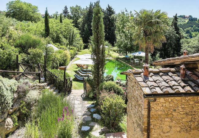 Ferienwohnung in Certaldo - Luxury, Sustainability and Eco Pool in Tower Apt. Ferienwohnung in Certaldo - Luxury, Sustainability and Eco Pool in Tower Apt.