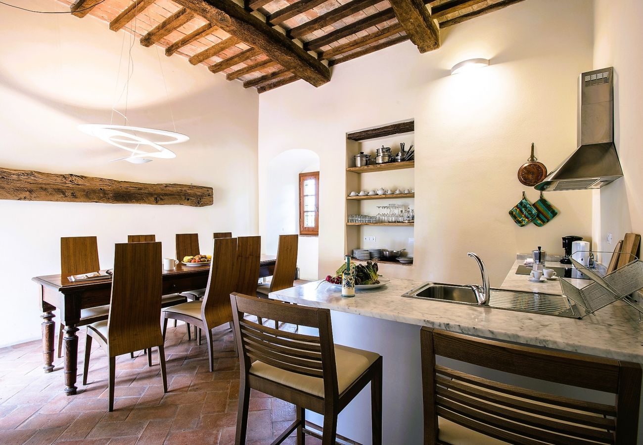 Ferienwohnung in Certaldo - Luxury, Sustainability and Eco Pool in Tower Apt. Ferienwohnung in Certaldo - Luxury, Sustainability and Eco Pool in Tower Apt.