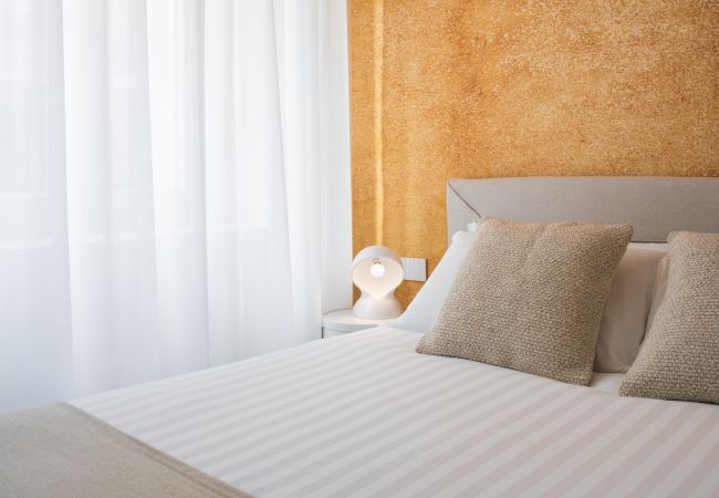 Ferienwohnung in Milano - San Babila Design Apartment R&R Ferienwohnung in Milano - San Babila Design Apartment R&R