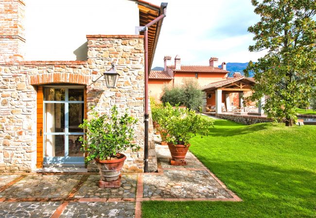 Villa à Pian di Sco - Villa Magnolia in most Exclusive Borgo in Tuscany Villa à Pian di Sco - Villa Magnolia in most Exclusive Borgo in Tuscany