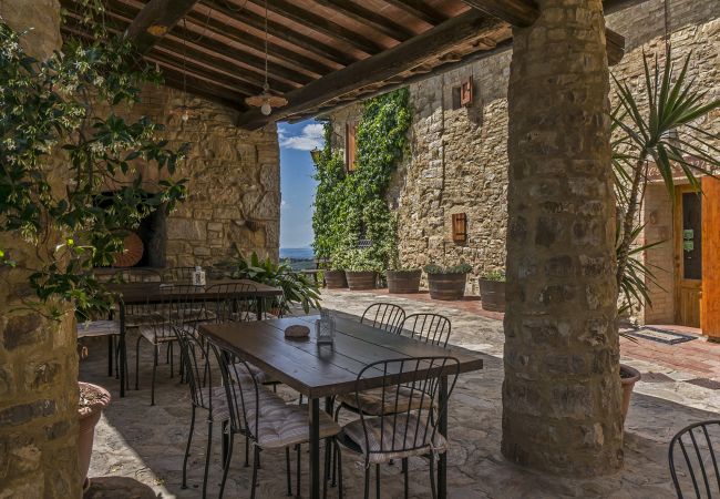 Appartamento a Castellina in Chianti - La Grotta della Rocca in Chianti Appartamento a Castellina in Chianti - La Grotta della Rocca in Chianti