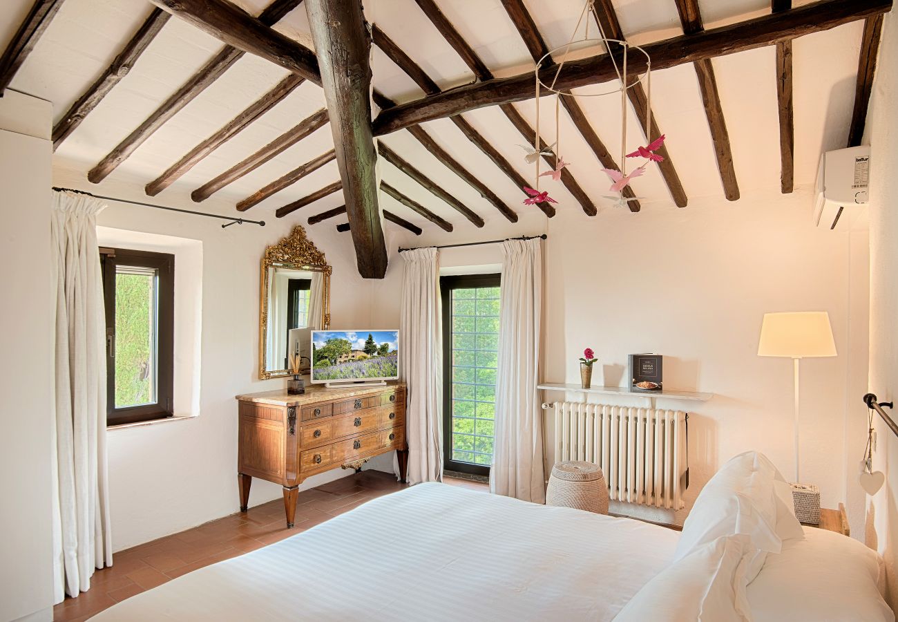 Villa a Castellina in Chianti - Villa in Castellina w. Pool, Garden & Winery Villa a Castellina in Chianti - Villa in Castellina w. Pool, Garden & Winery