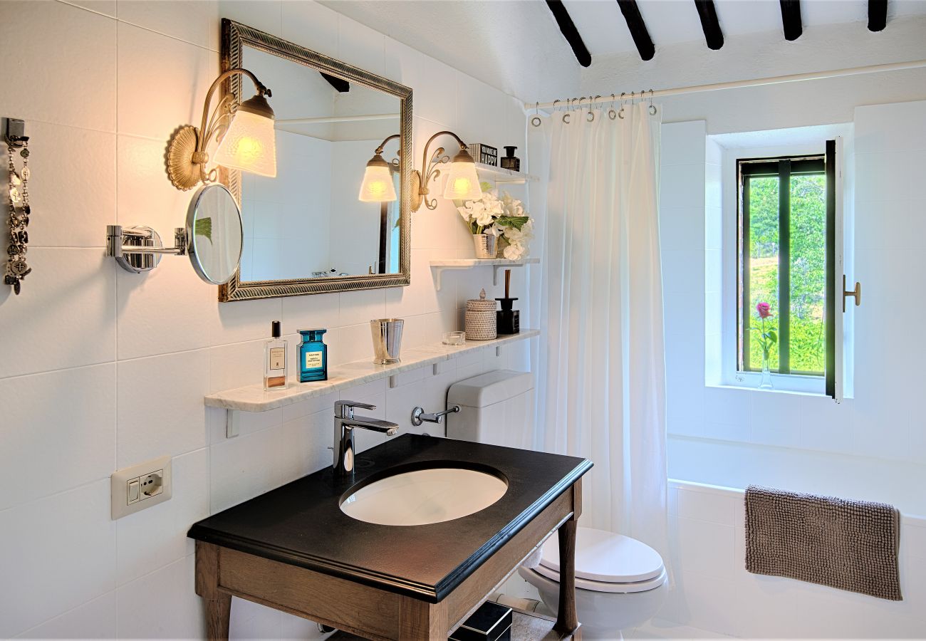 Villa a Castellina in Chianti - Villa in Castellina w. Pool, Garden & Winery Villa a Castellina in Chianti - Villa in Castellina w. Pool, Garden & Winery