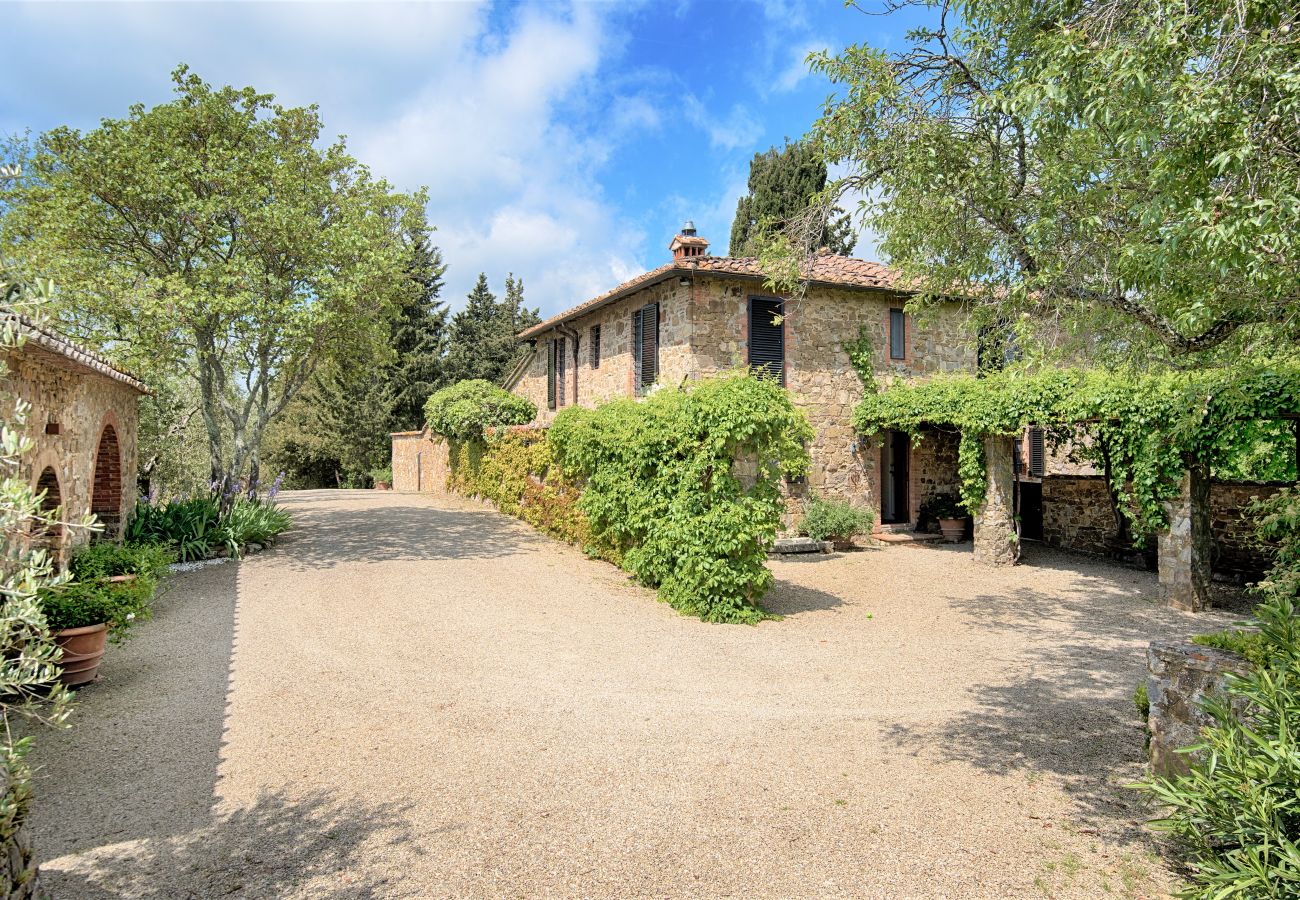 Villa a Castellina in Chianti - Villa in Castellina w. Pool, Garden & Winery Villa a Castellina in Chianti - Villa in Castellina w. Pool, Garden & Winery