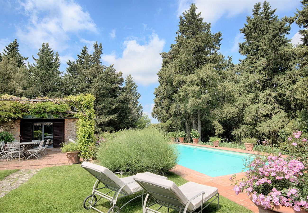 Villa a Castellina in Chianti - Villa in Castellina w. Pool, Garden & Winery Villa a Castellina in Chianti - Villa in Castellina w. Pool, Garden & Winery