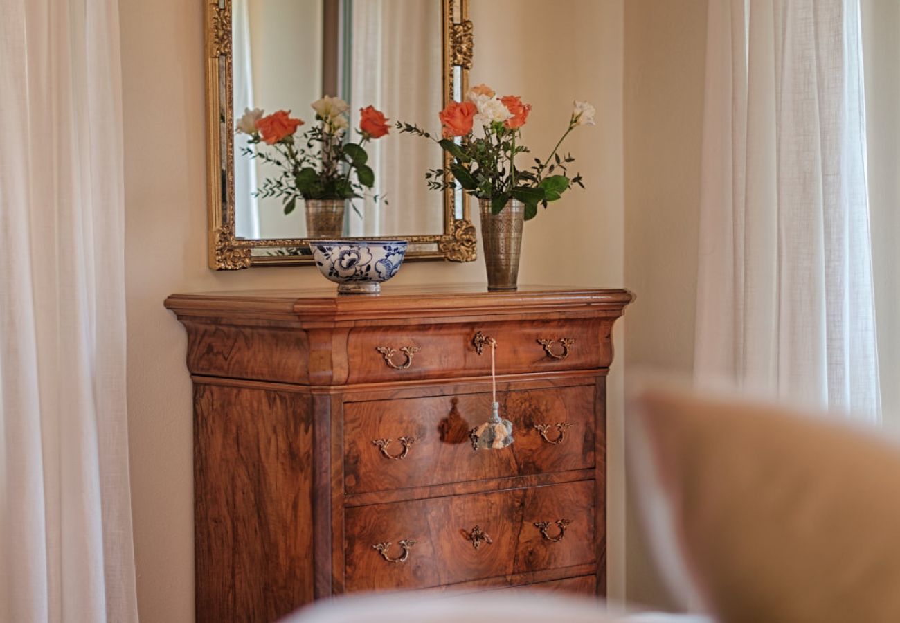 Villa a Castellina in Chianti - Villa in Castellina w. Pool, Garden & Winery Villa a Castellina in Chianti - Villa in Castellina w. Pool, Garden & Winery