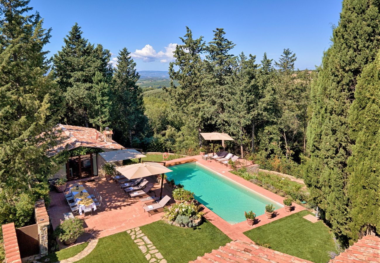 Villa a Castellina in Chianti - Villa in Castellina w. Pool, Garden & Winery Villa a Castellina in Chianti - Villa in Castellina w. Pool, Garden & Winery