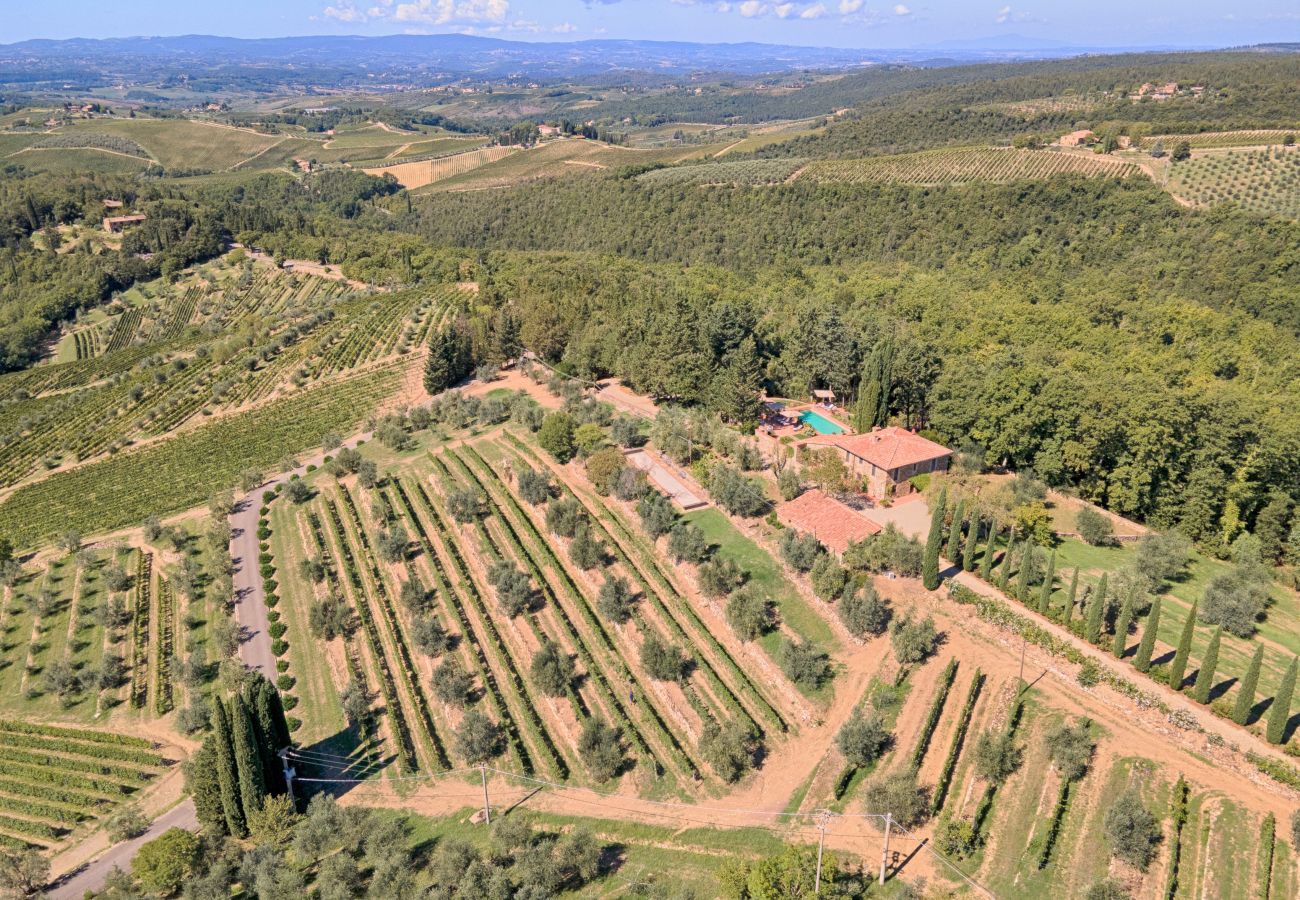 Villa a Castellina in Chianti - Villa in Castellina w. Pool, Garden & Winery Villa a Castellina in Chianti - Villa in Castellina w. Pool, Garden & Winery