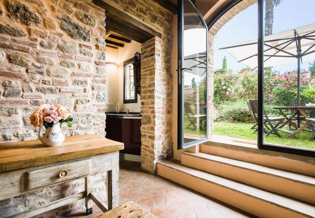 Appartamento a Certaldo - Luxury, Sustainability and Eco Pool in Forno Apt. Appartamento a Certaldo - Luxury, Sustainability and Eco Pool in Forno Apt.