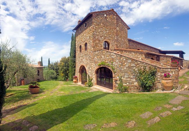  in Cinigiano - Historic Stone House Casanova