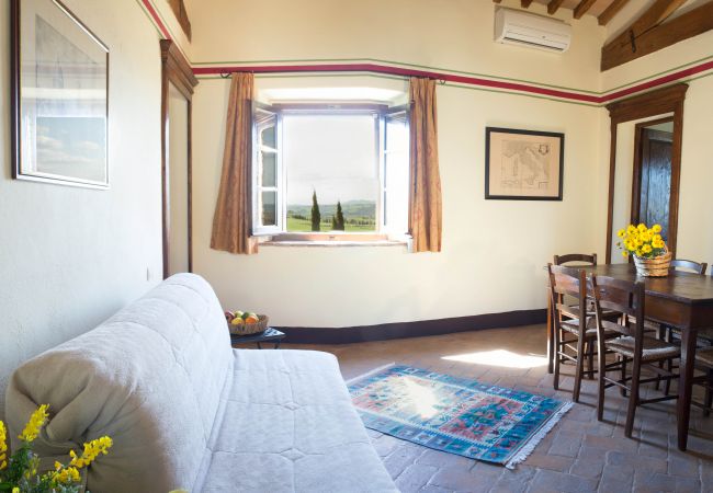 Appartement in Cinigiano - Typical Stone House looking Banfi Wineries Appartement in Cinigiano - Typical Stone House looking Banfi Wineries