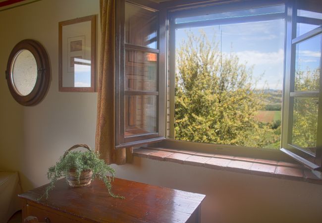 Appartement in Cinigiano - Typical Stone House looking Banfi Wineries Appartement in Cinigiano - Typical Stone House looking Banfi Wineries