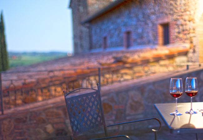 Appartement in Cinigiano - Typical Stone House looking Banfi Wineries Appartement in Cinigiano - Typical Stone House looking Banfi Wineries