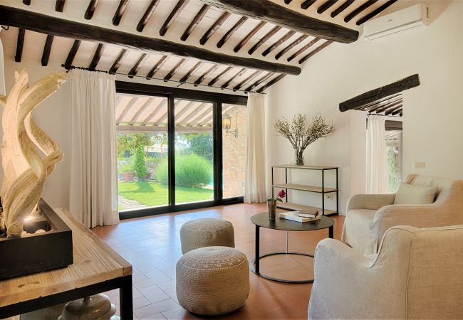 Villa in Castellina in Chianti - Villa in Castellina w. Pool, Garden & Winery Villa in Castellina in Chianti - Villa in Castellina w. Pool, Garden & Winery
