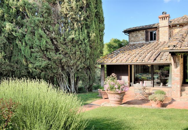 Villa in Castellina in Chianti - Villa in Castellina w. Pool, Garden & Winery Villa in Castellina in Chianti - Villa in Castellina w. Pool, Garden & Winery