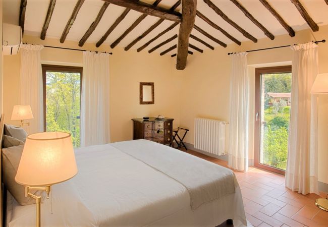 Villa in Castellina in Chianti - Villa in Castellina w. Pool, Garden & Winery Villa in Castellina in Chianti - Villa in Castellina w. Pool, Garden & Winery