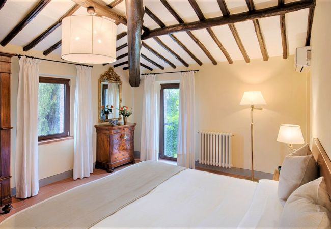 Villa in Castellina in Chianti - Villa in Castellina w. Pool, Garden & Winery Villa in Castellina in Chianti - Villa in Castellina w. Pool, Garden & Winery