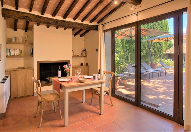 Villa in Castellina in Chianti - Villa in Castellina w. Pool, Garden & Winery Villa in Castellina in Chianti - Villa in Castellina w. Pool, Garden & Winery