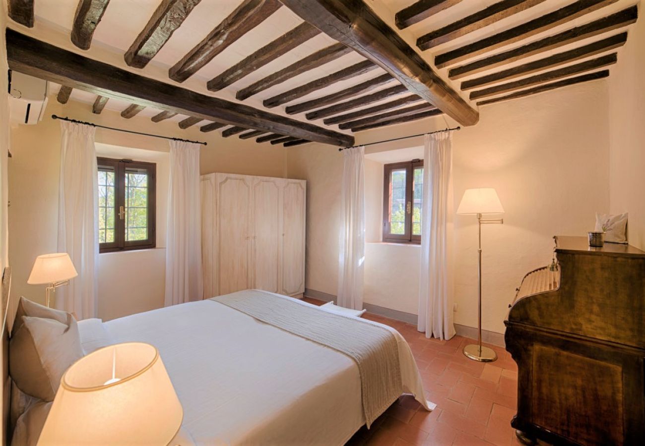 Villa in Castellina in Chianti - Villa in Castellina w. Pool, Garden & Winery Villa in Castellina in Chianti - Villa in Castellina w. Pool, Garden & Winery