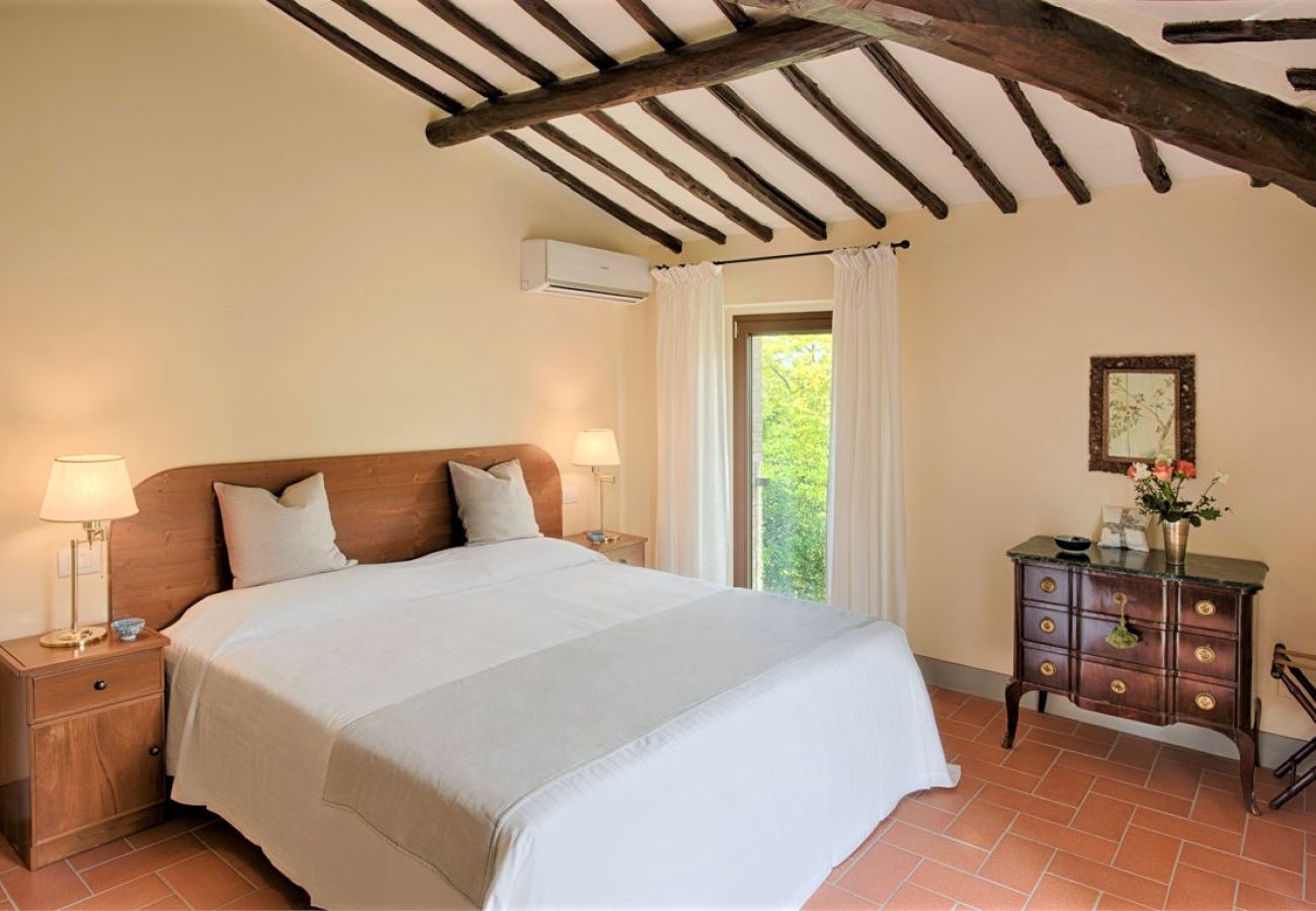 Villa in Castellina in Chianti - Villa in Castellina w. Pool, Garden & Winery Villa in Castellina in Chianti - Villa in Castellina w. Pool, Garden & Winery