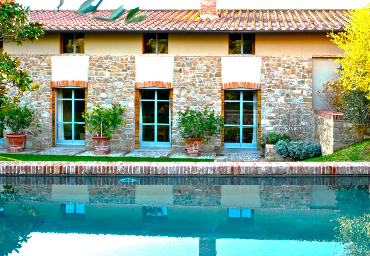 Villa in Pian di Sco - Villa Magnolia in most Exclusive Borgo in Tuscany Villa in Pian di Sco - Villa Magnolia in most Exclusive Borgo in Tuscany