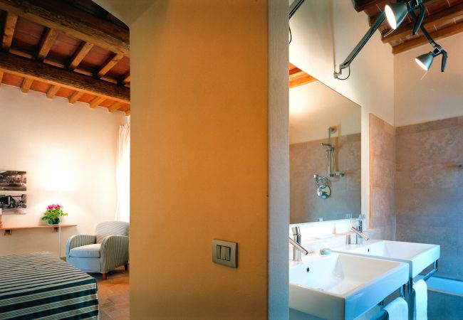 Villa in Pian di Sco - Villa Nocciolo in most Exclusive Borgo in Tuscany Villa in Pian di Sco - Villa Nocciolo in most Exclusive Borgo in Tuscany