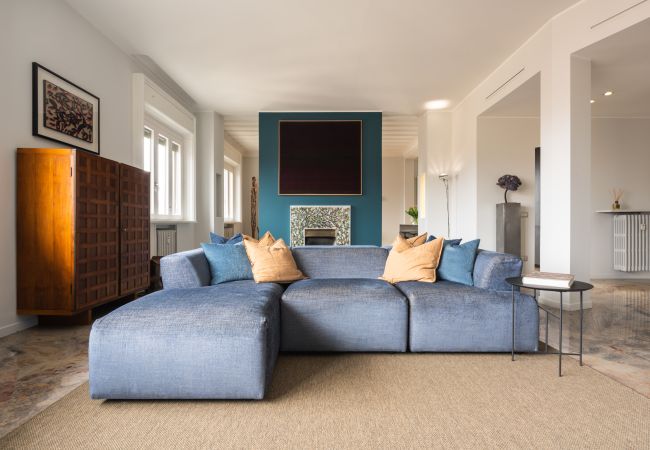 Apartment in Milano - Cadamosto Art Penthouse with Terrace R&R Apartment in Milano - Cadamosto Art Penthouse with Terrace R&R